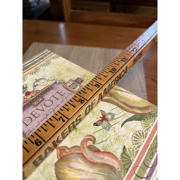 Lori Siebert Hook & Loop Close Storage Box Tulips & Butterflies Devote Logo - Picture 4 of 12